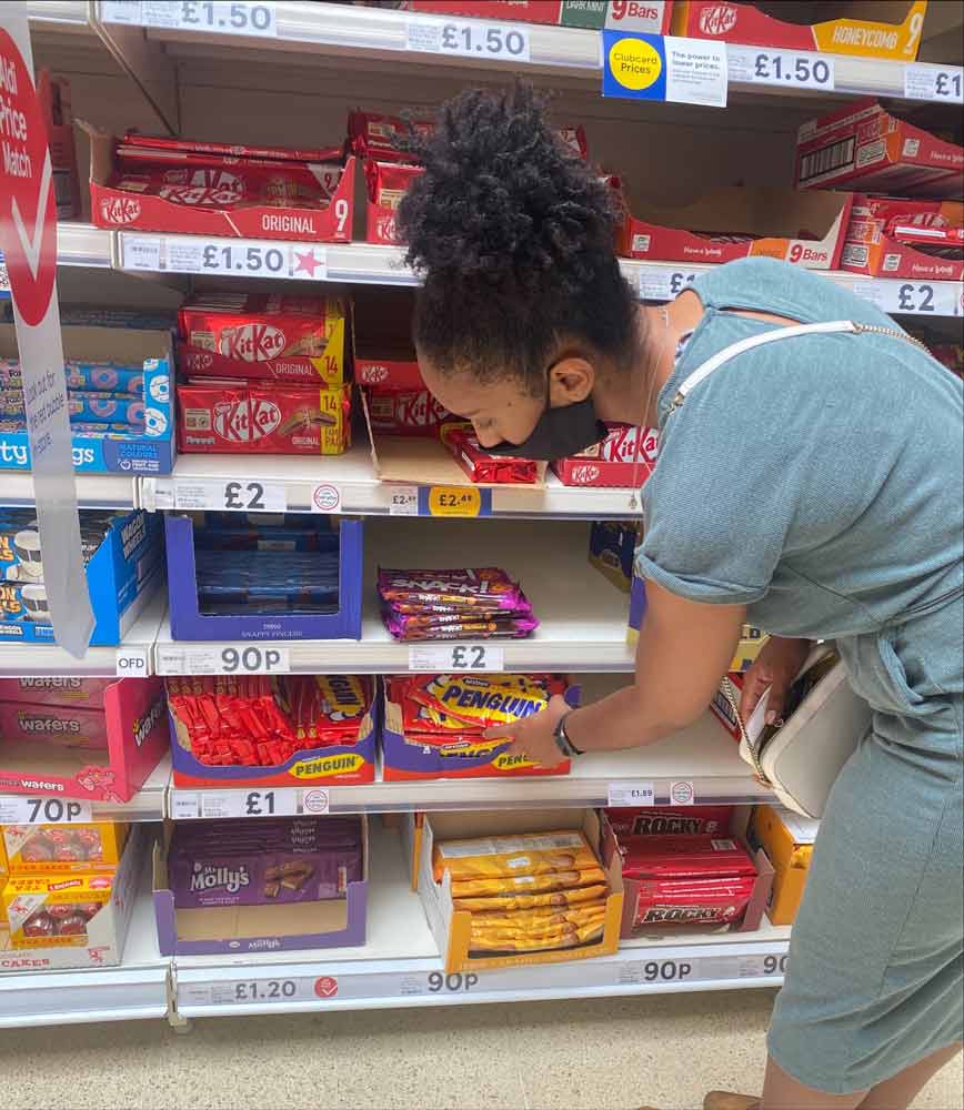 CSR_Foodbank_Stretford_Davina_Chocolate