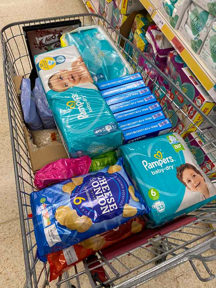 Foodbank__CSR_Woking_Shopping_8