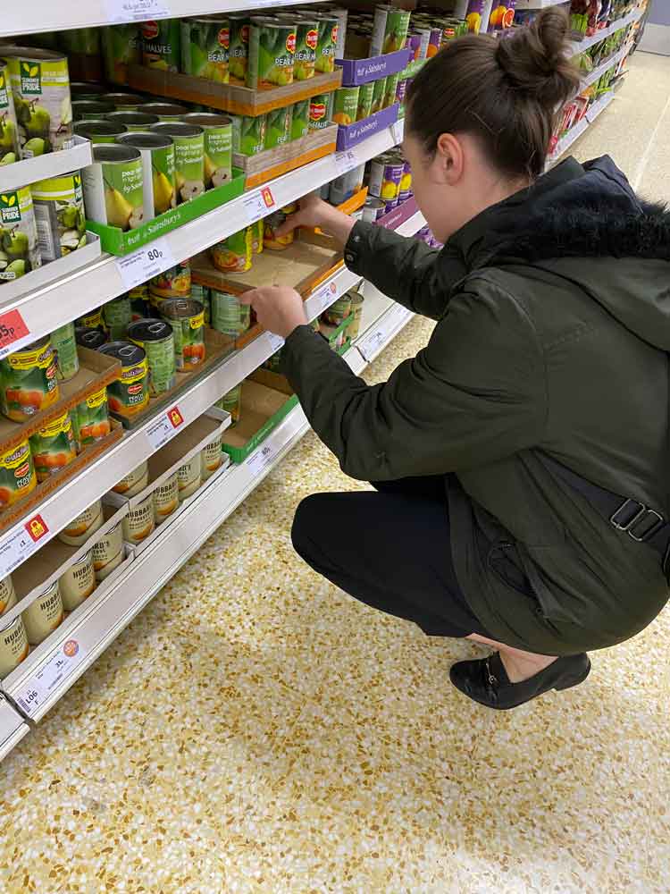 Weronika_CSR_Foodbank_Bracknell_shopping