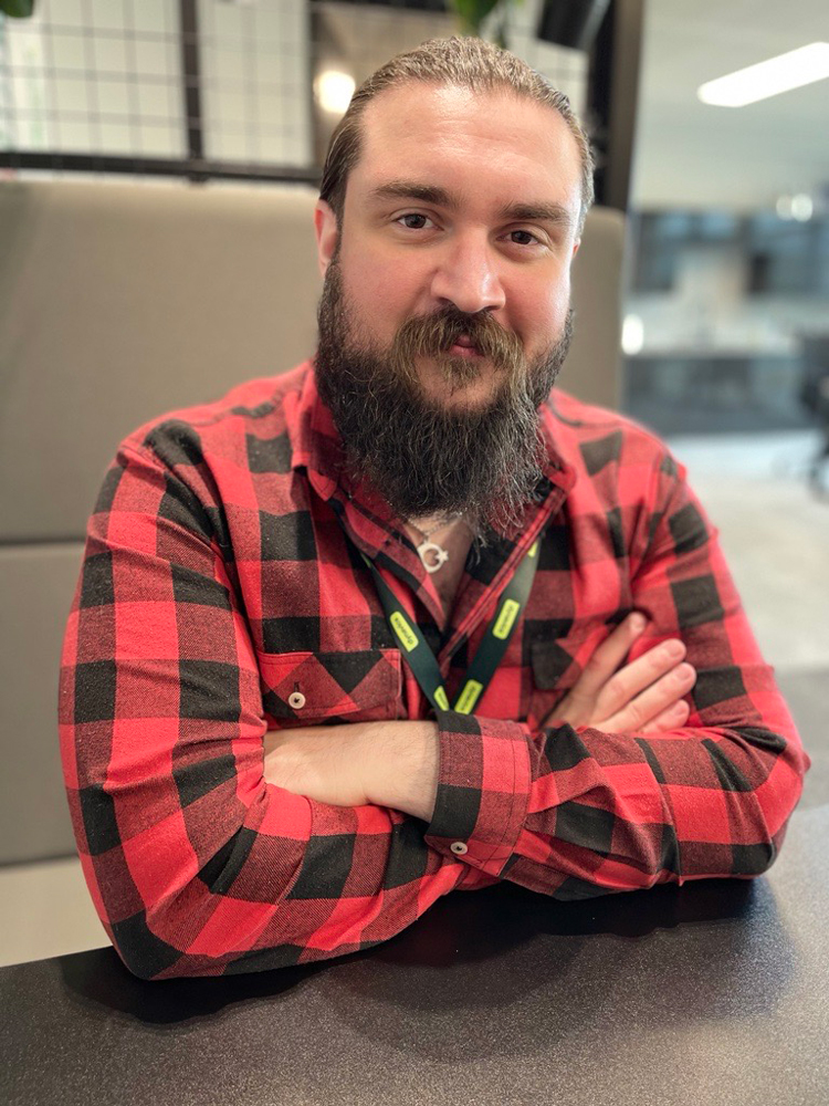 Erhan_meettheteam_new